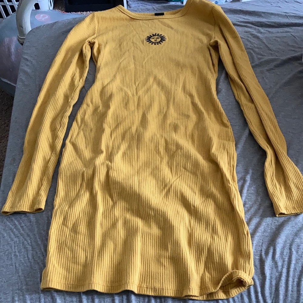 yellow body con long sleeve dress. size xs